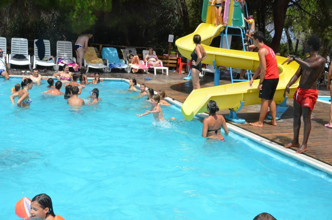 ס'ארקיטו קוליירי Happy Camp Mobile Homes In Camping Village Bella Sardinia מראה חיצוני תמונה