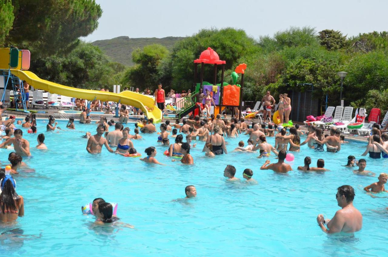 ס'ארקיטו קוליירי Happy Camp Mobile Homes In Camping Village Bella Sardinia מראה חיצוני תמונה